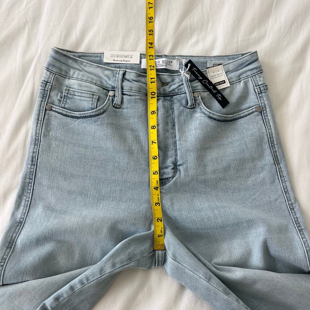 Judy Blue NWT Marco High Rise Tummy Control Top Straight Light Wash Denim Jeans - Picture 6 of 12